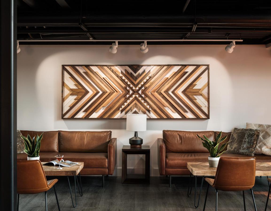 The Block & Commons 3*