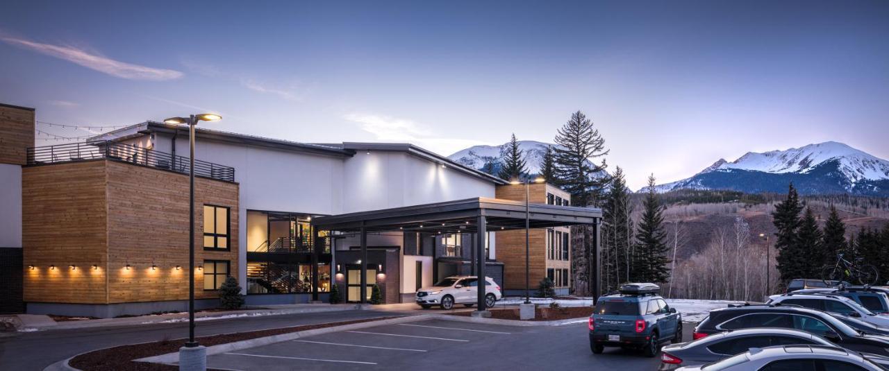 Hotel The Block & Commons