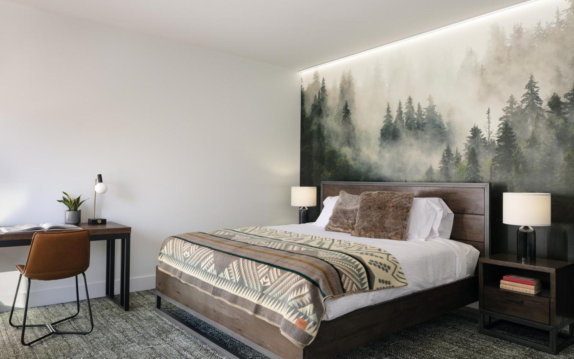 The Block & Commons Hotel