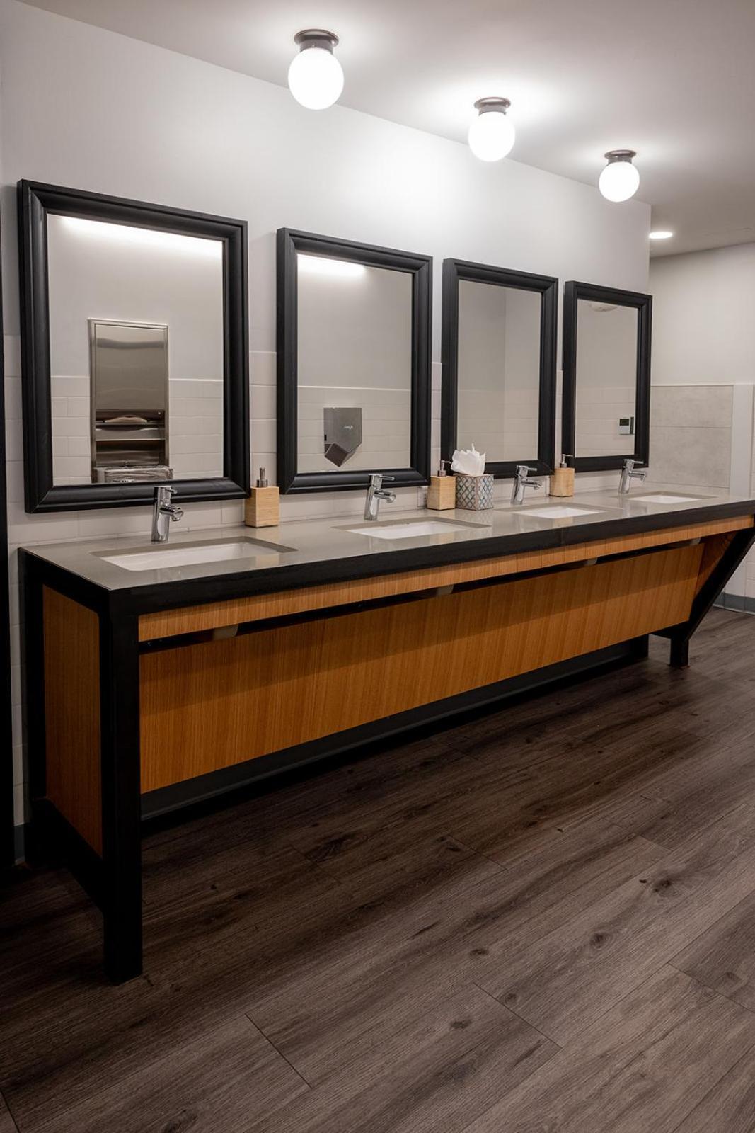 The Block & Commons Hotel 3*